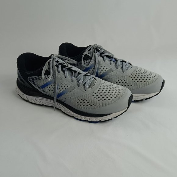 New Balance Men's Running Sneakers. - Picture 5 of 9